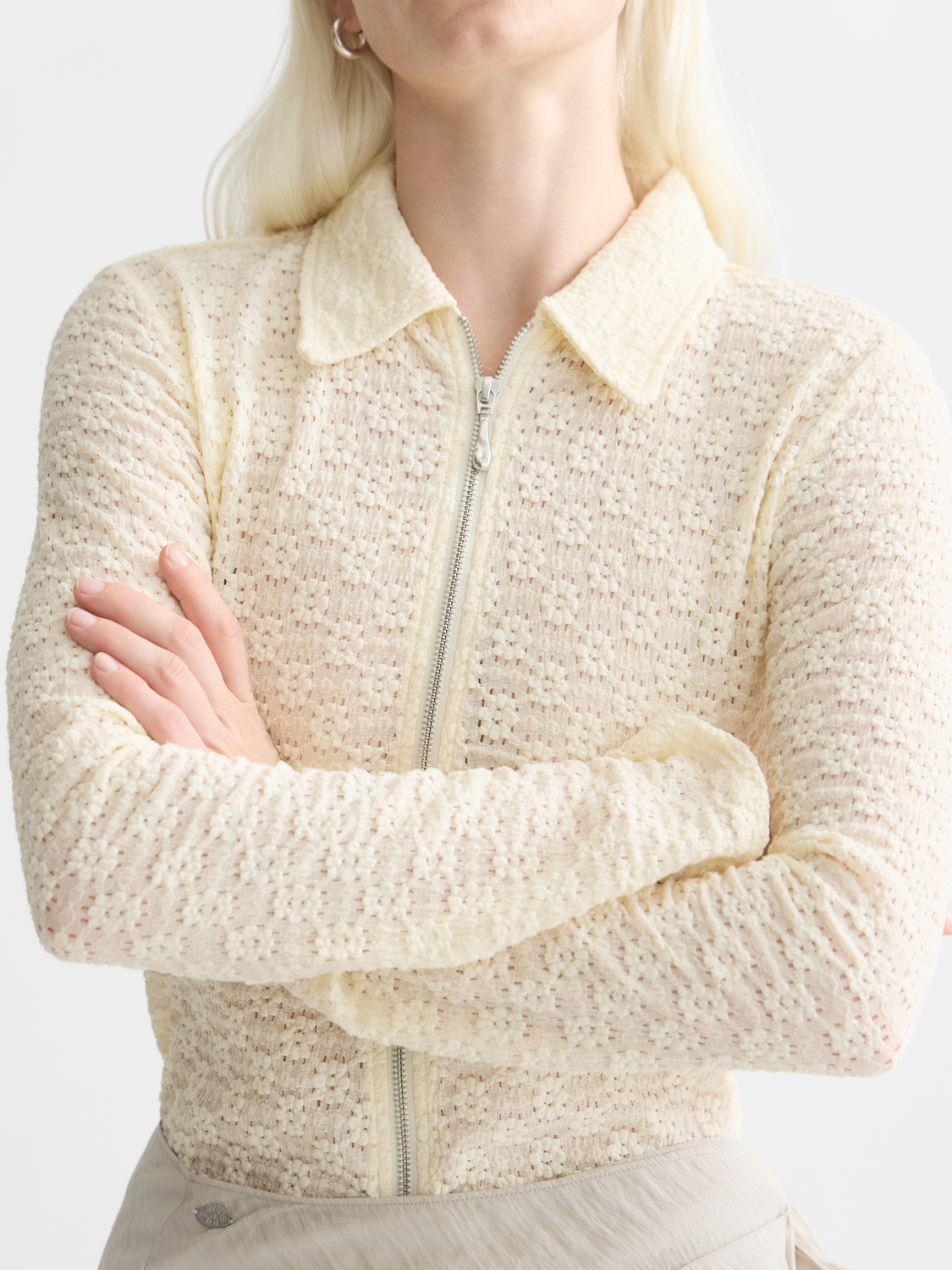 Zip up open structure long sleeve top