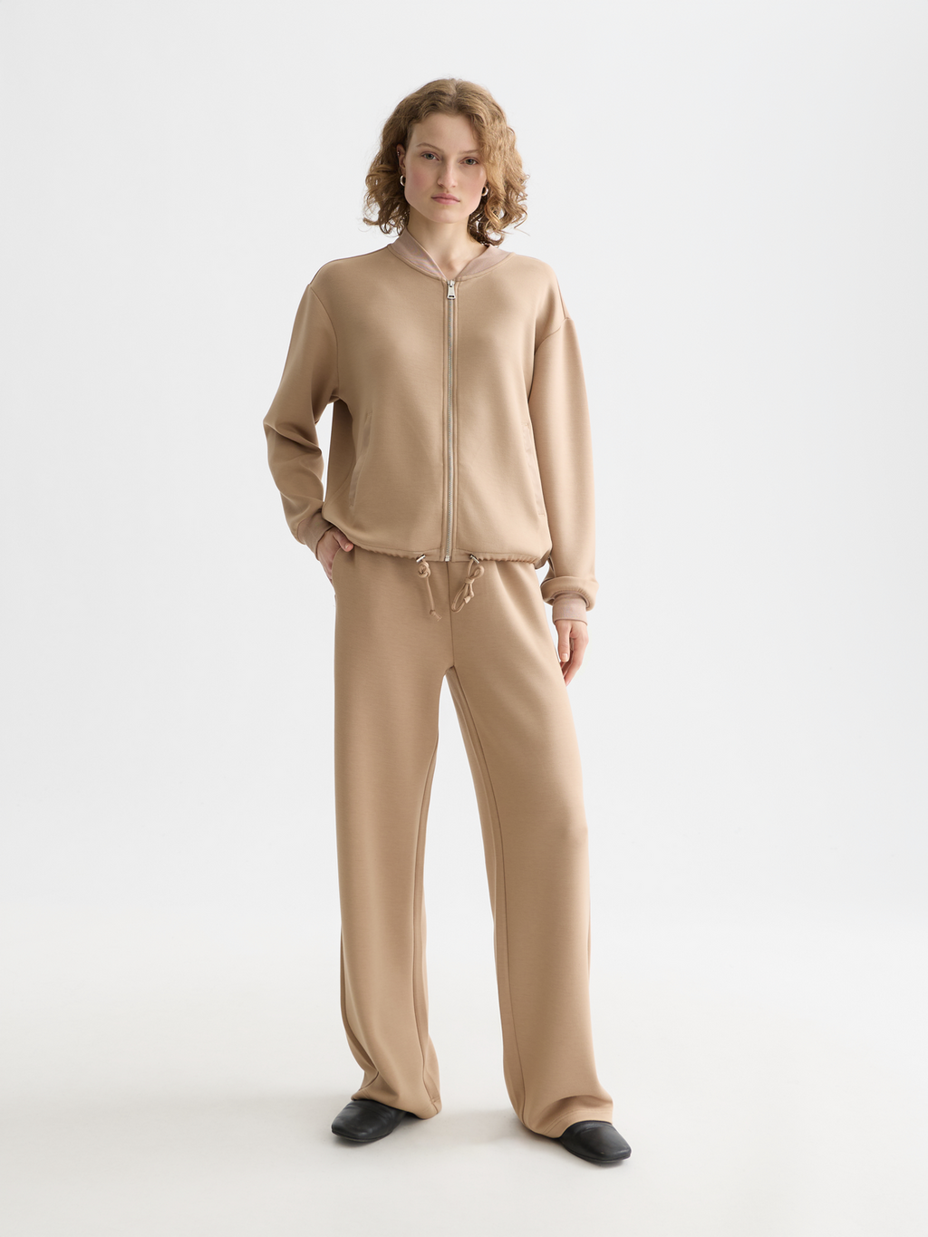 Modal jersey bomber