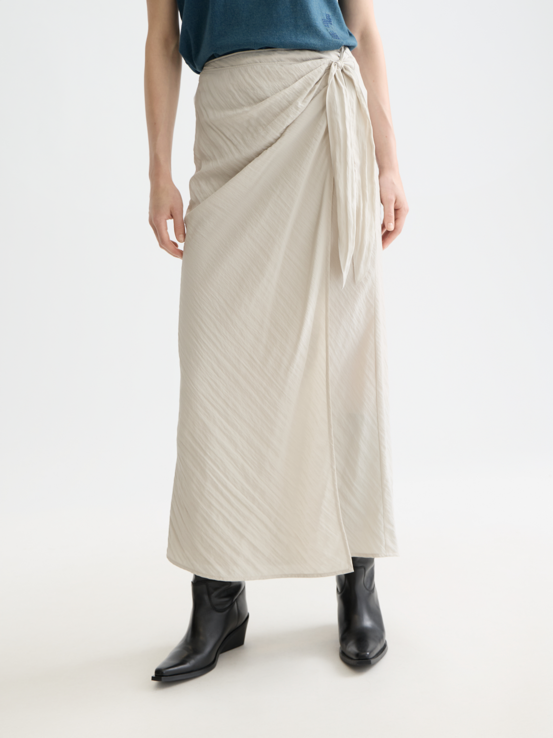 Tie wrap skirt