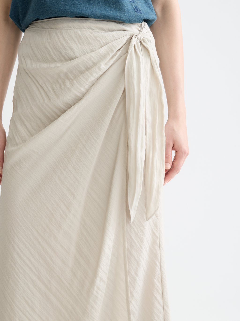 Tie wrap skirt