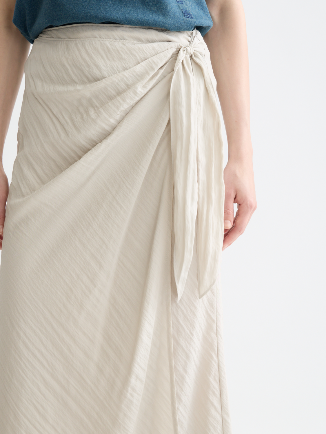 Tie wrap skirt