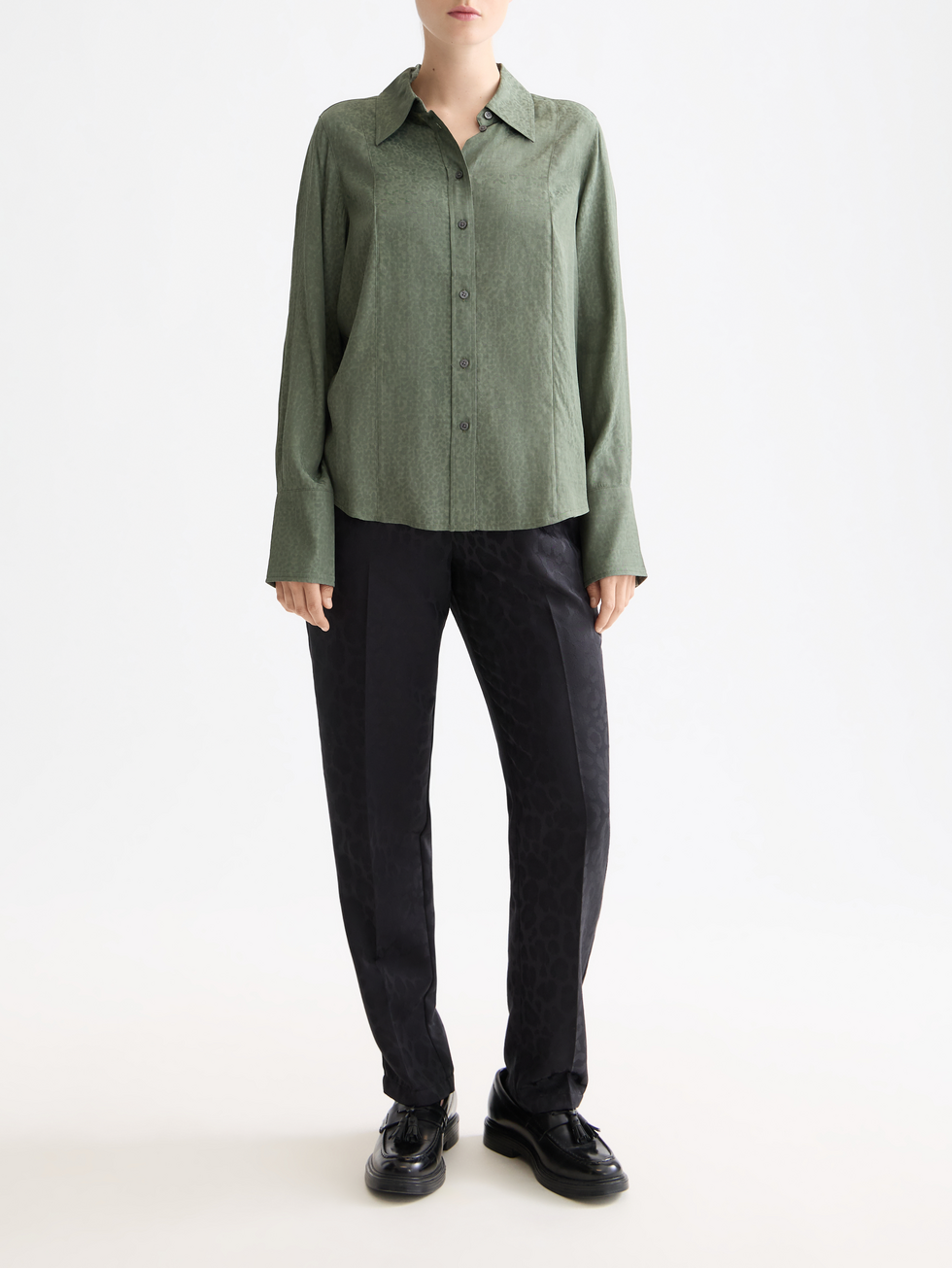 Maia mid rise tapered leg jacquard pant