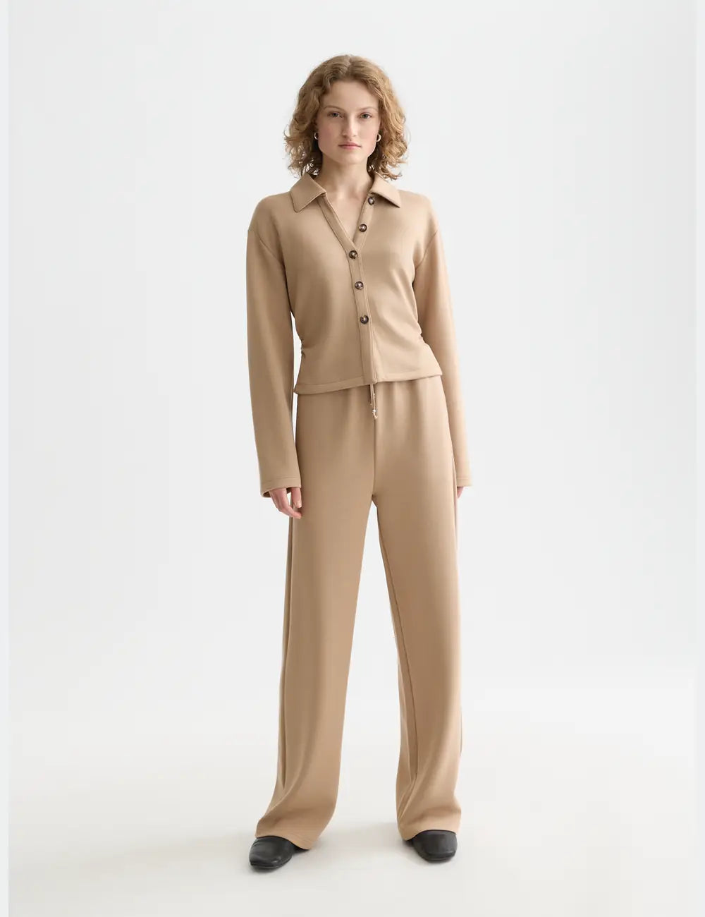 Modal Sweatpants full model shot showing overall fit and styling by Scotch & Soda