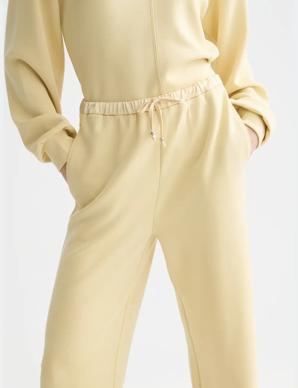 Modal Sweatpants detail shot of fabric and craftsmanship by Scotch & Soda