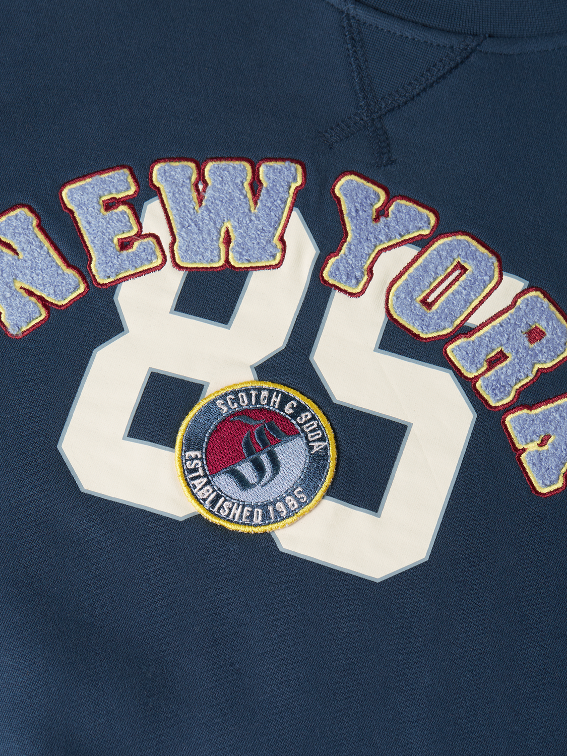 BOYS GRAPHIC CREWNECK