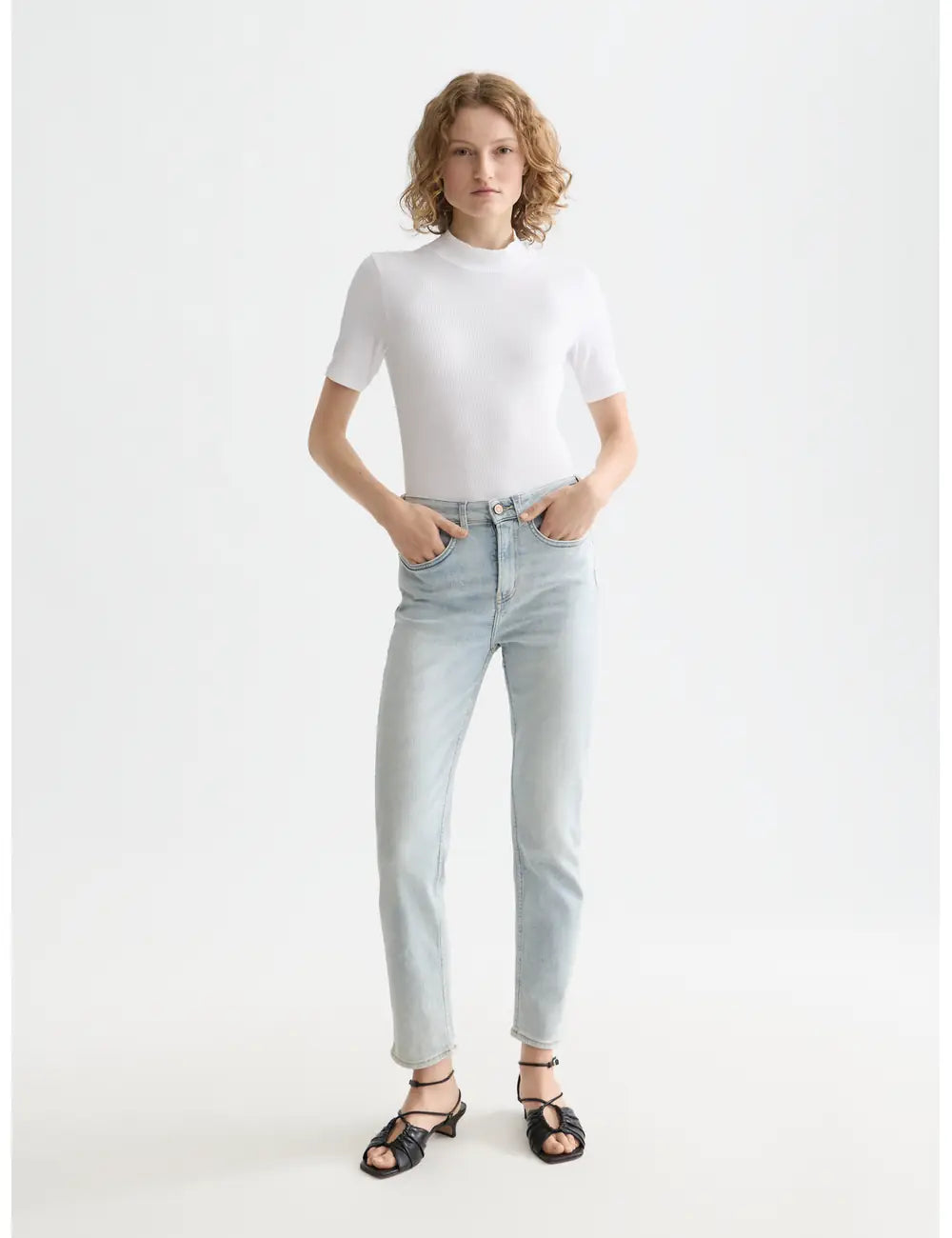 Core Mock Neck Tee full model shot showing overall fit by Scotch & Soda