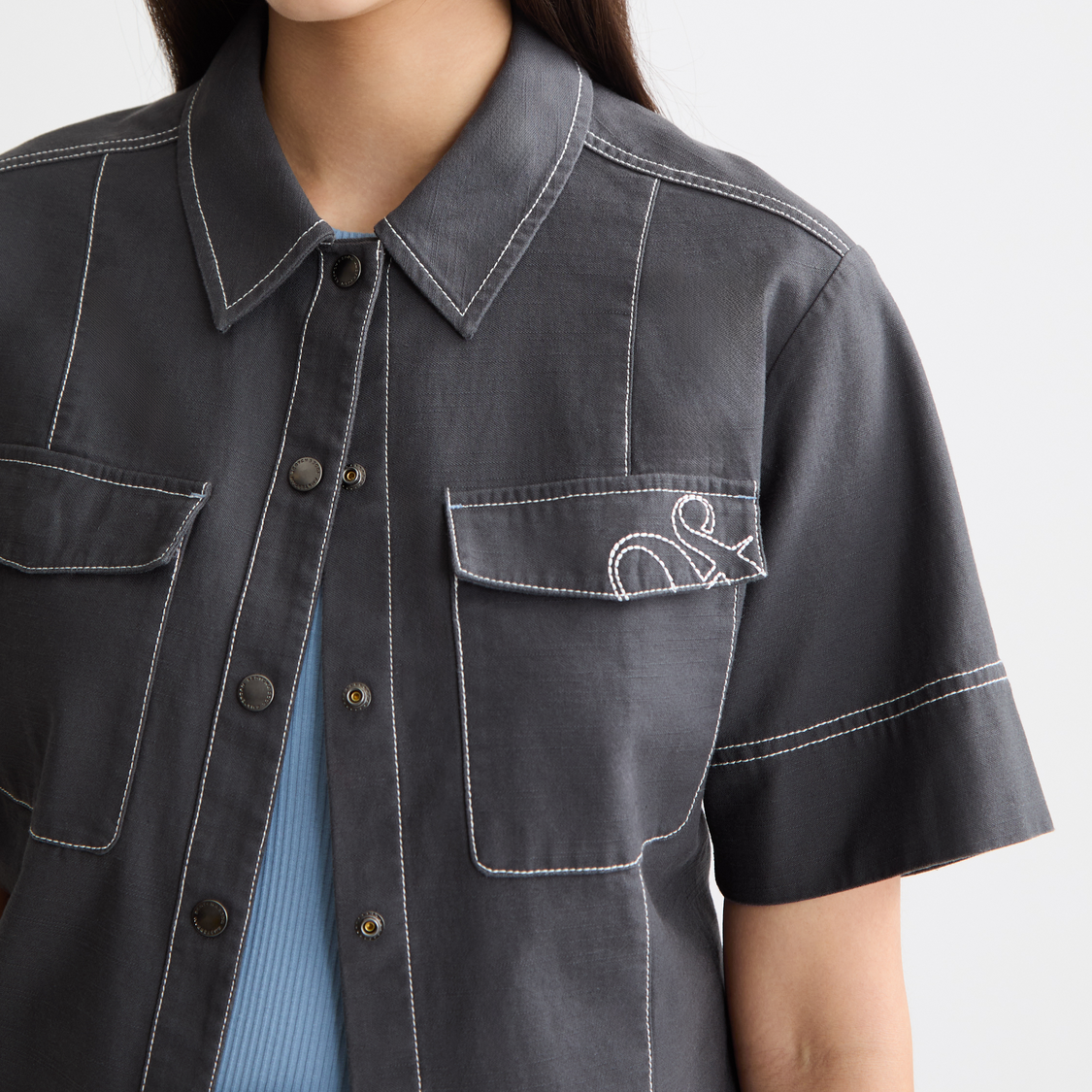 Patch pocket short sleeve shirt