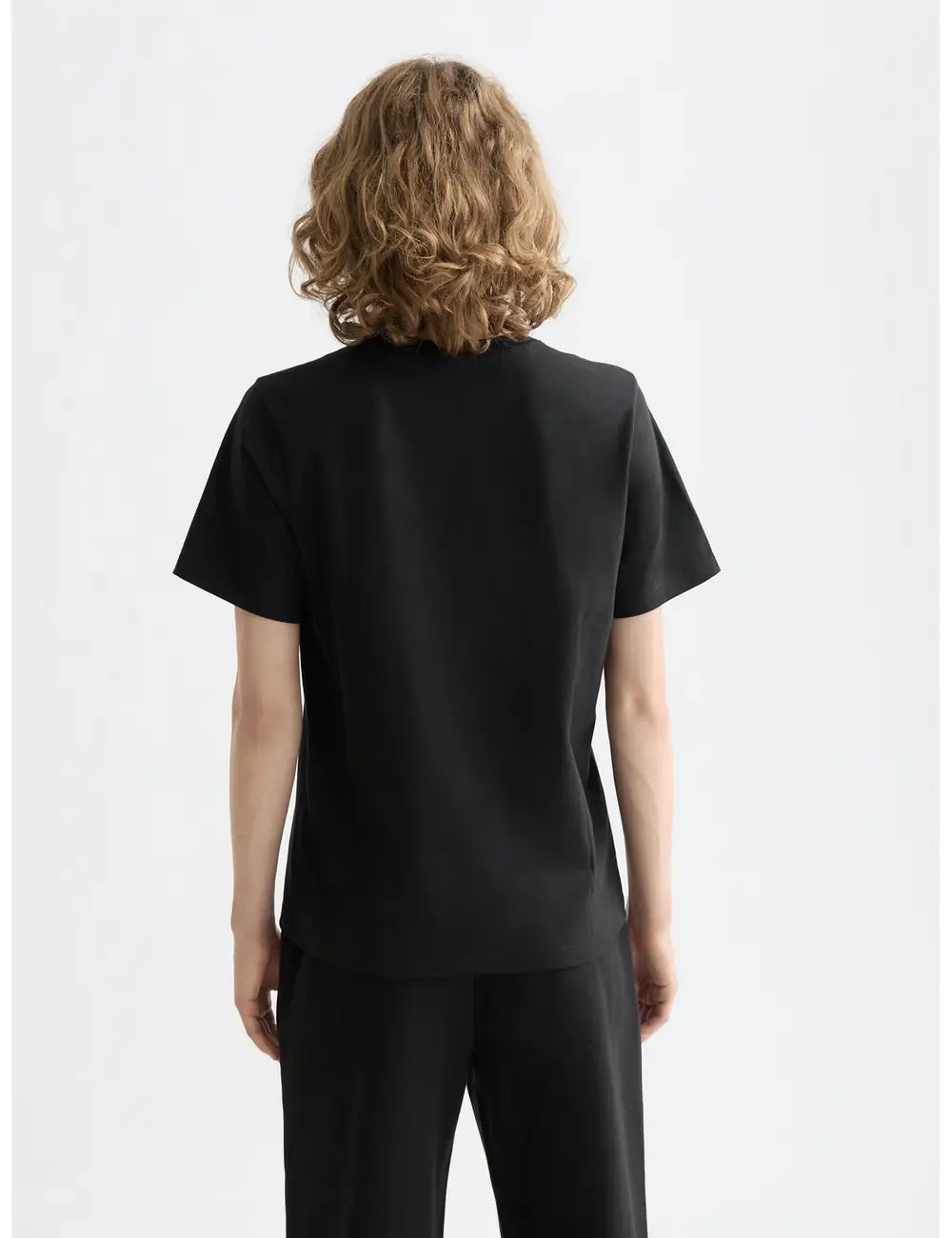 Core Chest Artwork Regular T-shirt detail shot of fabric and craftsmanship by Scotch & Soda