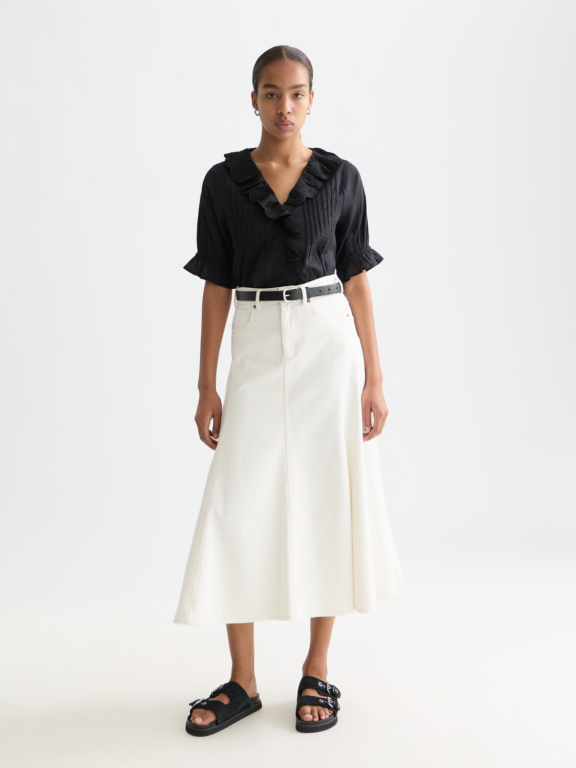 Embroidered short sleeve