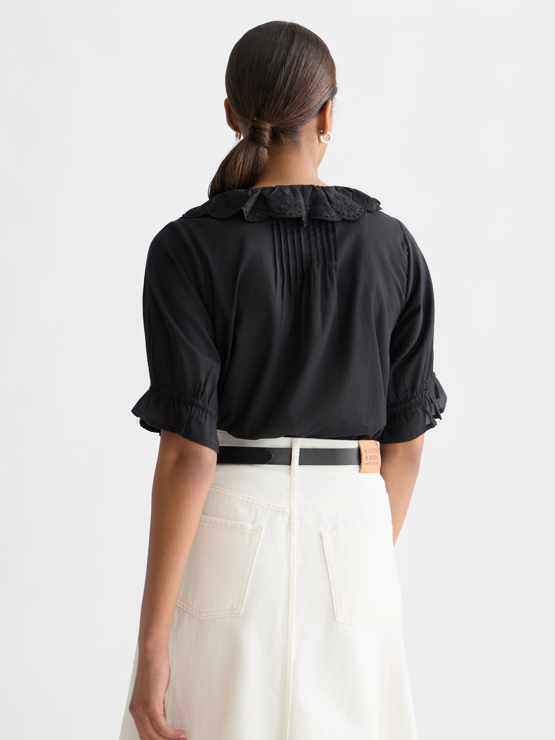 Embroidered short sleeve