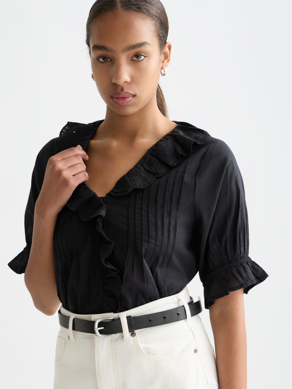 Embroidered short sleeve