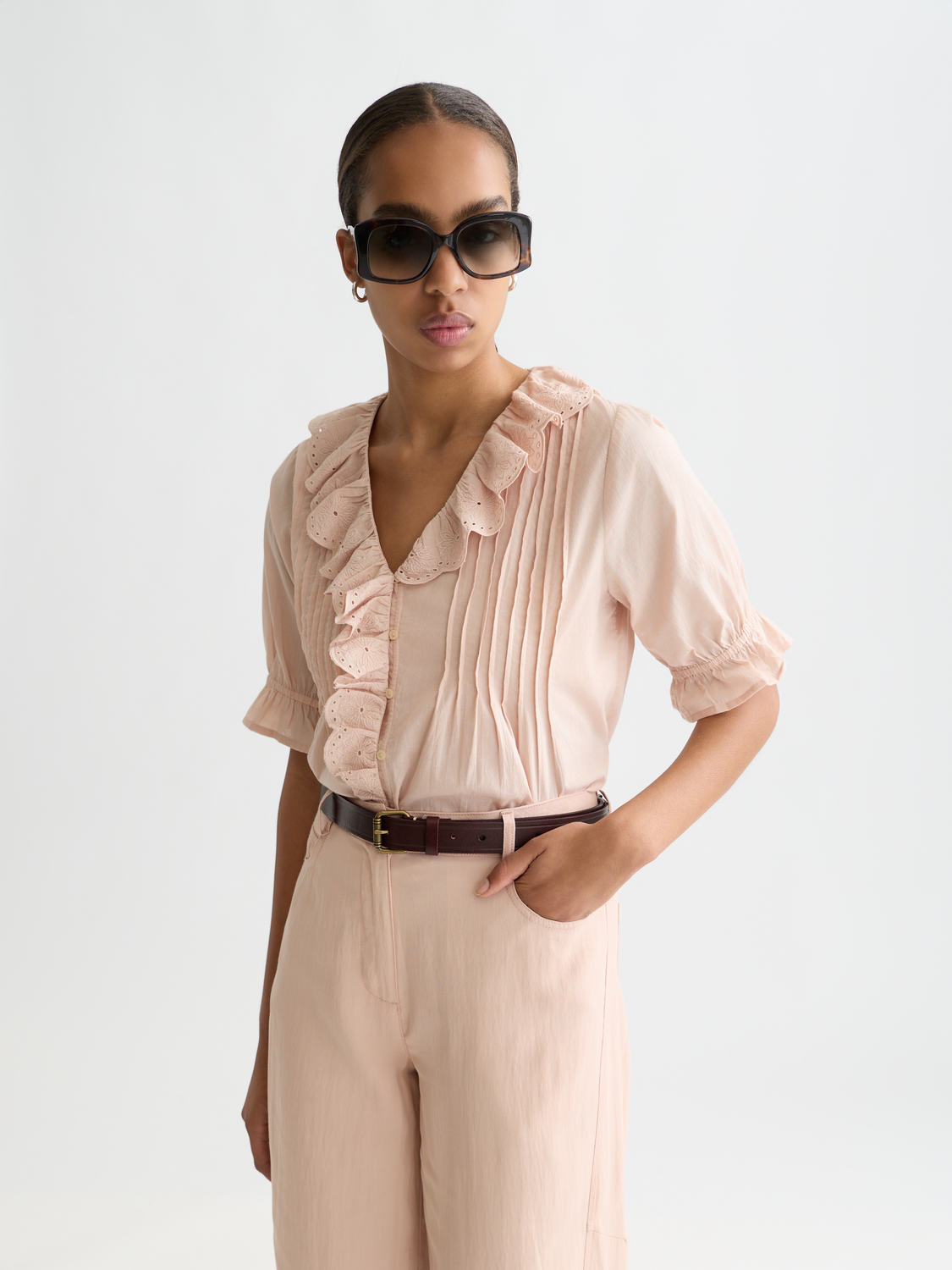 Embroidered short sleeve