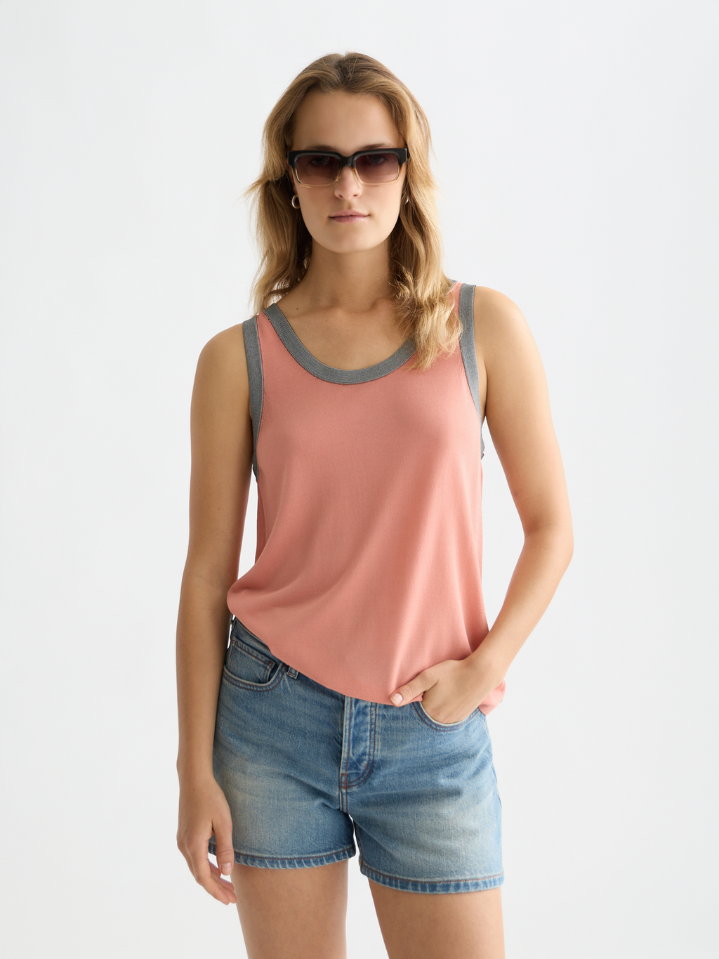 Stripe trim relaxed knitted vest