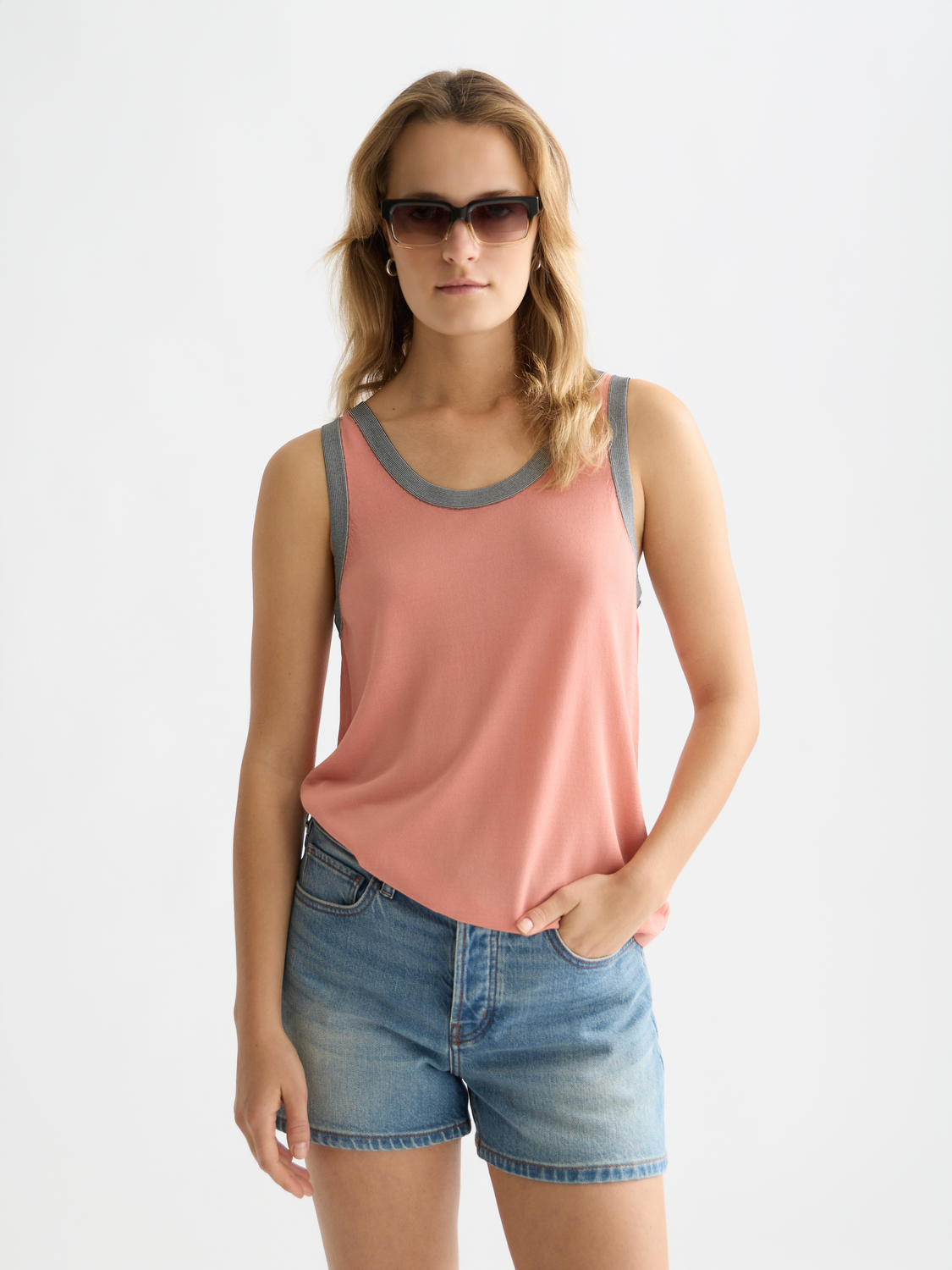 Stripe trim relaxed knitted vest