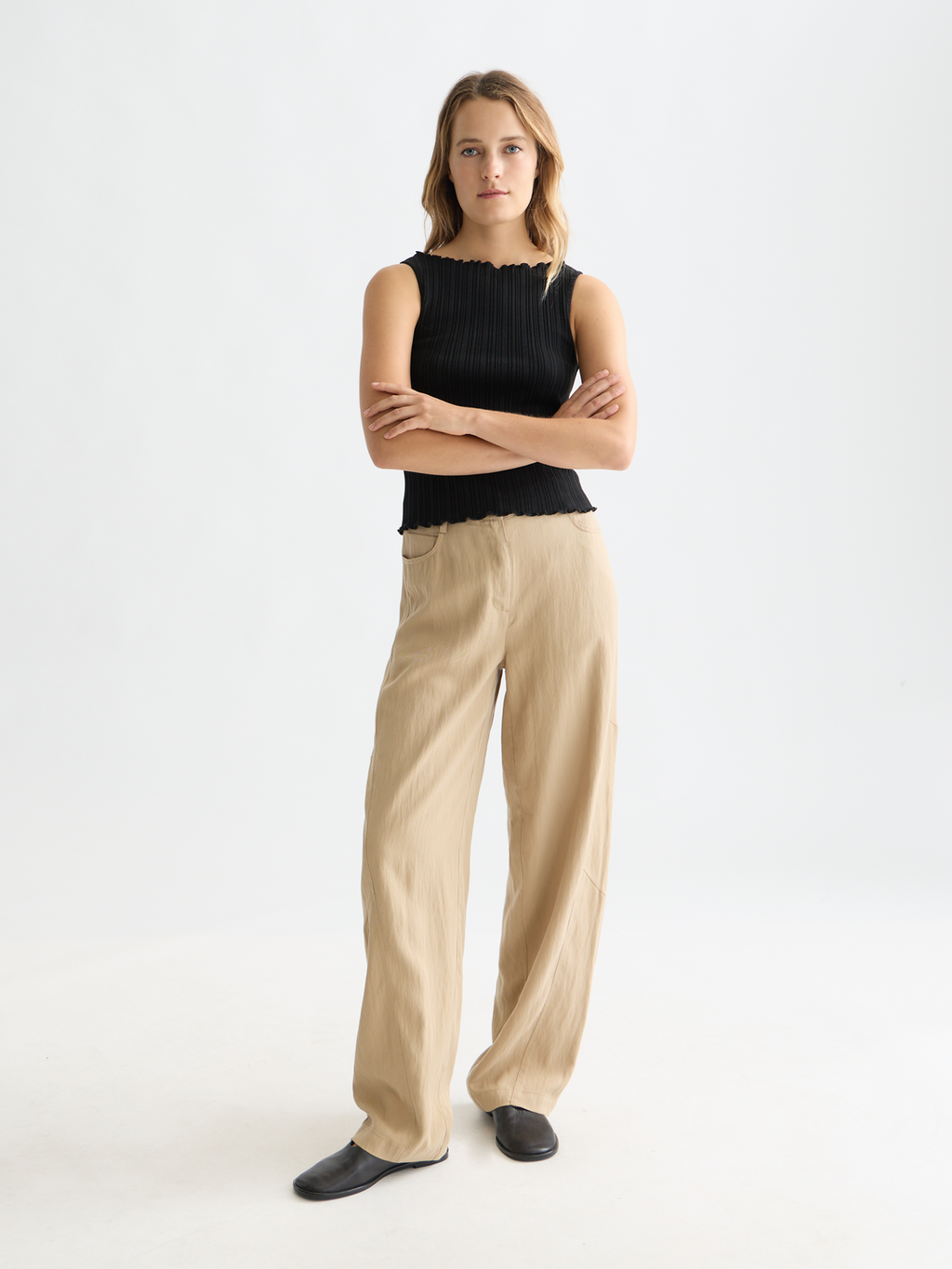 Structured rib tank
