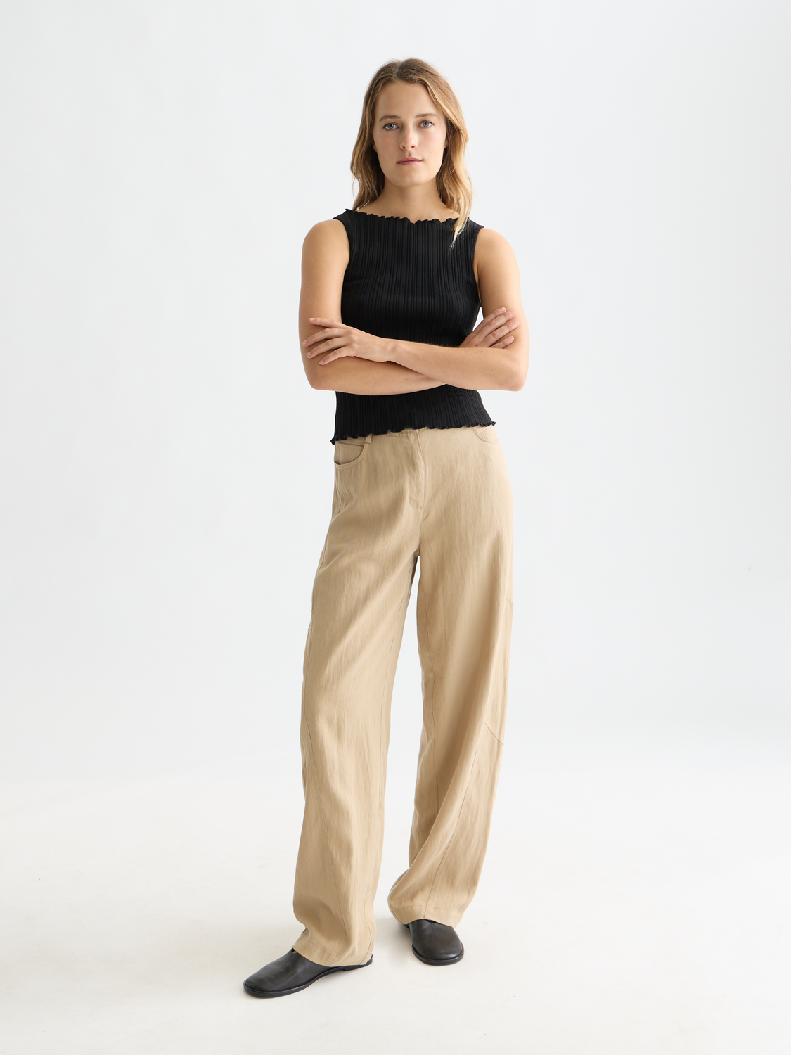 Structured rib tank