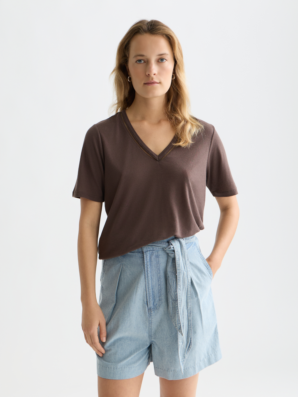Linen V-neck T-shirt