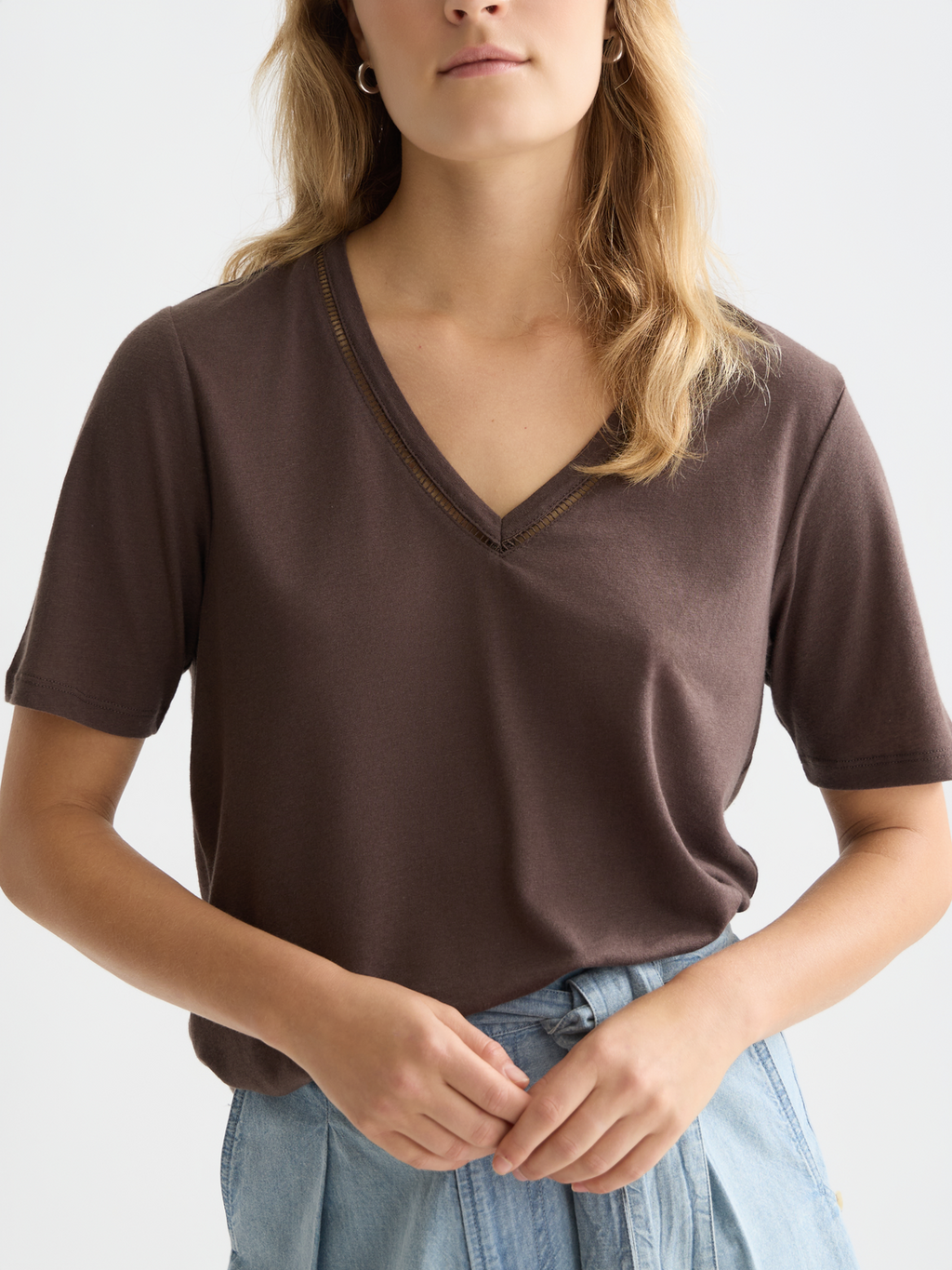 Linen V-neck T-shirt