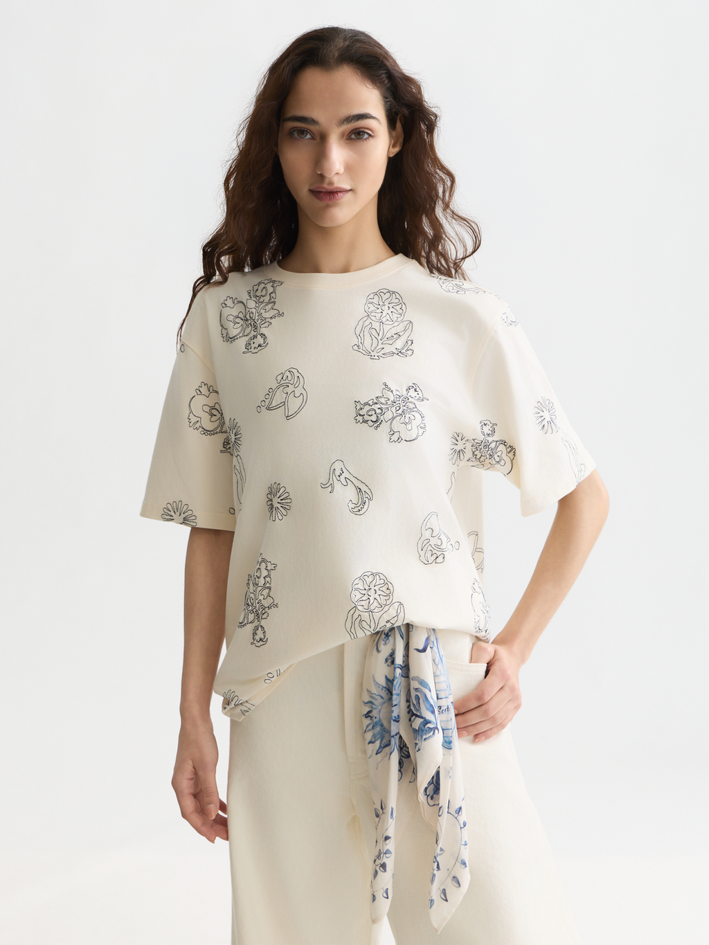 Embroidered loose T-shirt