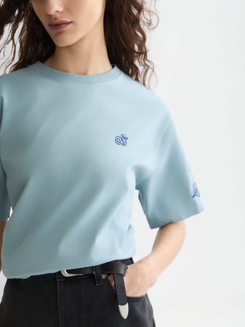 Embroidered loose T-shirt
