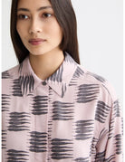 Printed Utility Shirt close-up on model showing fit and detail by Scotch & Soda