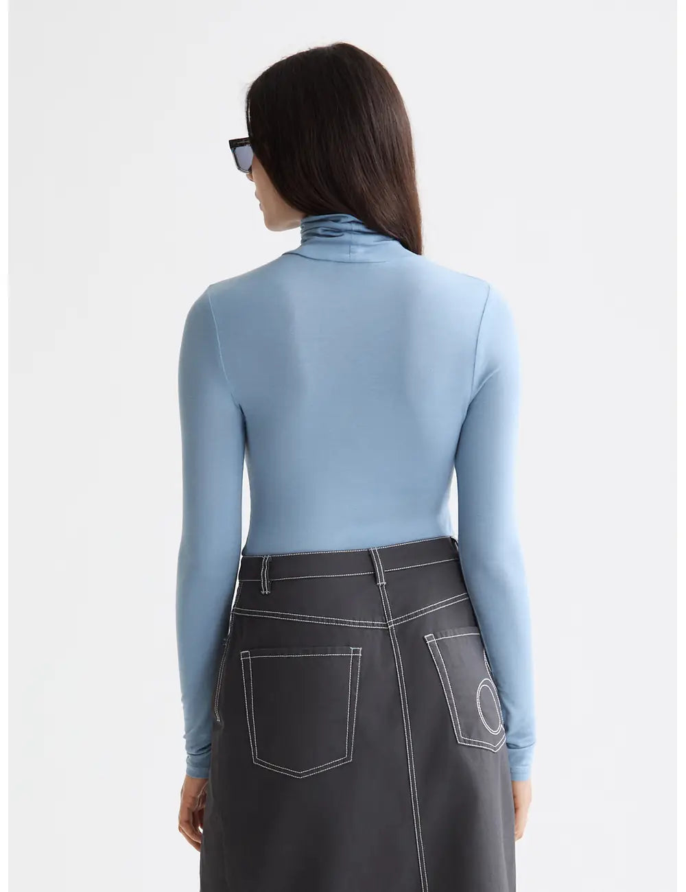 Roll Up Neck Tee detail shot showing fabric and craftsmanship by Scotch & Soda