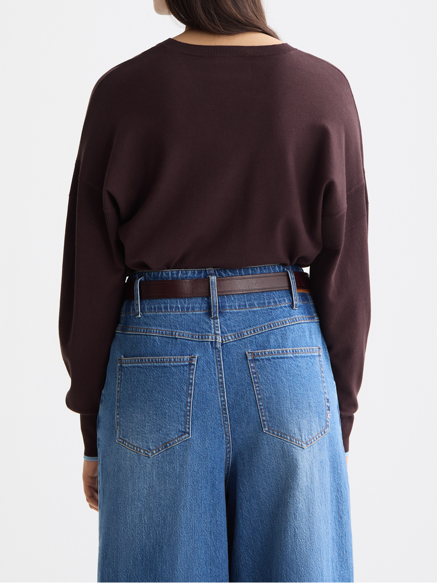 V-neck relaxed pullover