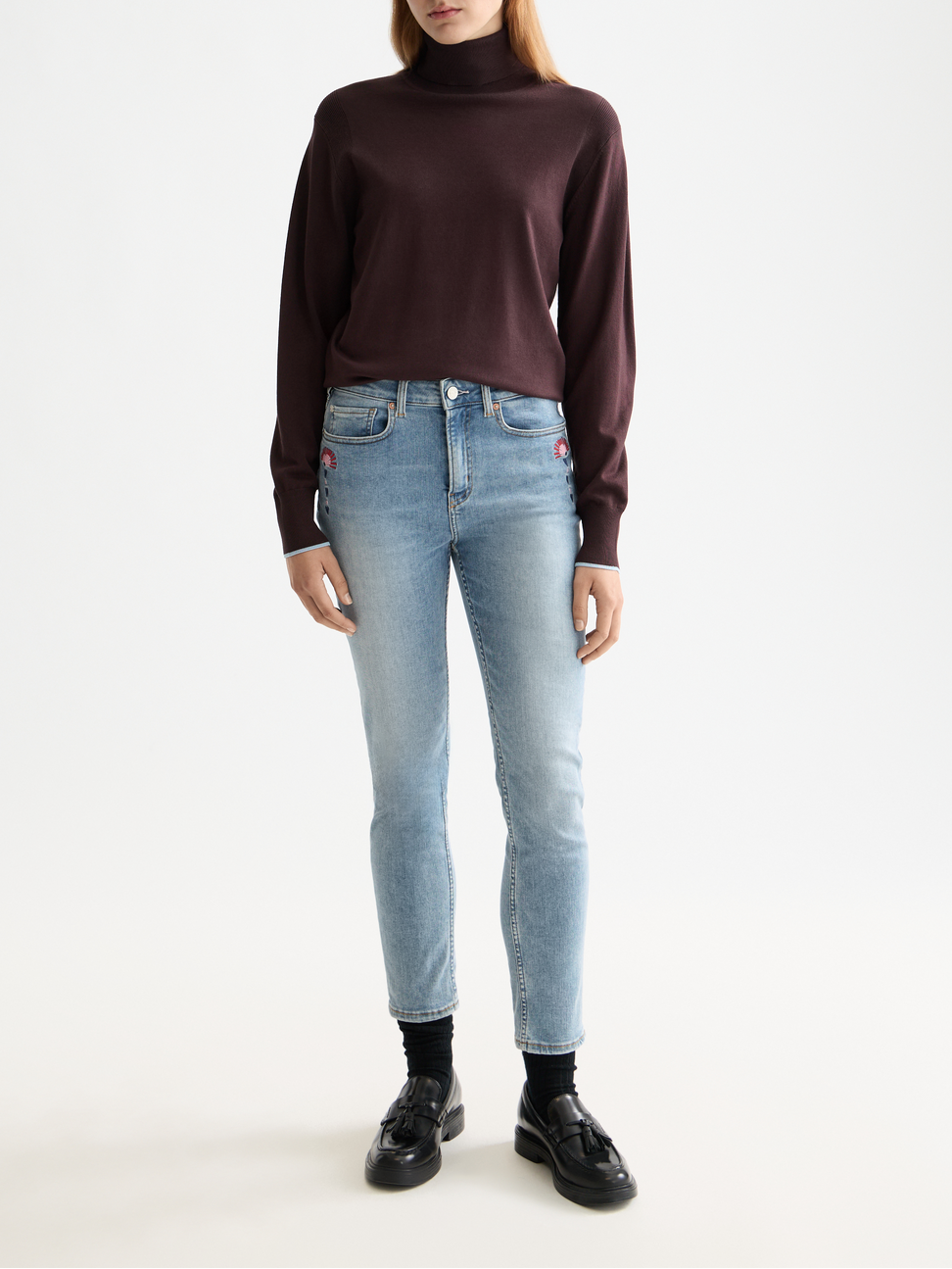 Relaxed roll neck pullover