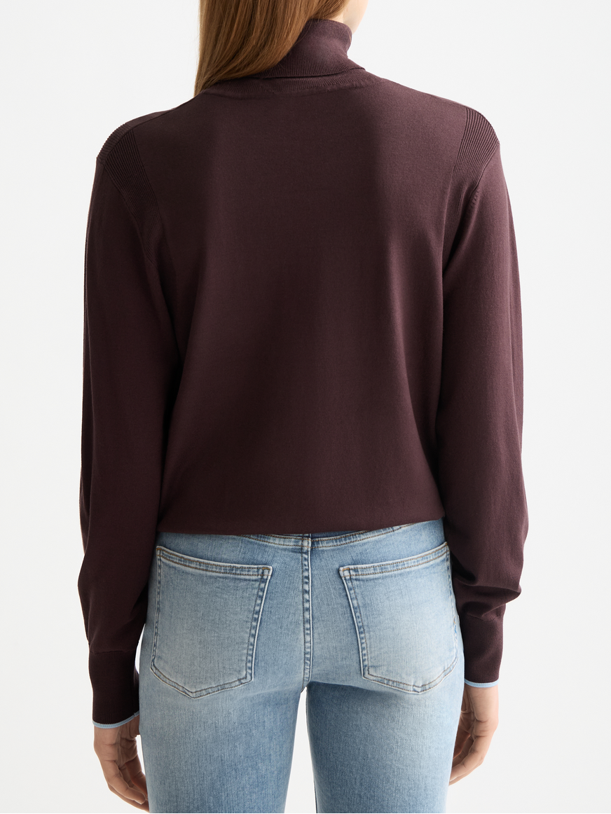 Relaxed roll neck pullover