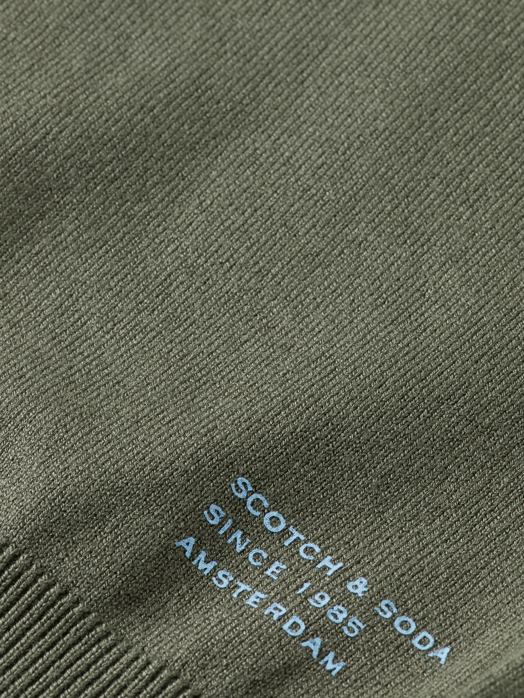 Relaxed roll neck pullover