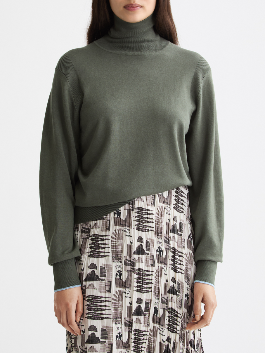 Relaxed roll neck pullover