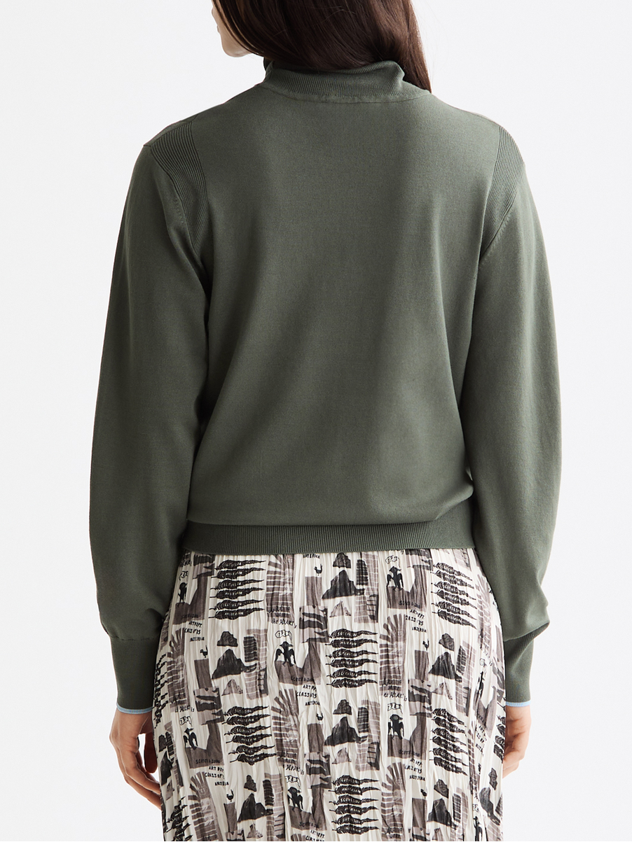 Relaxed roll neck pullover