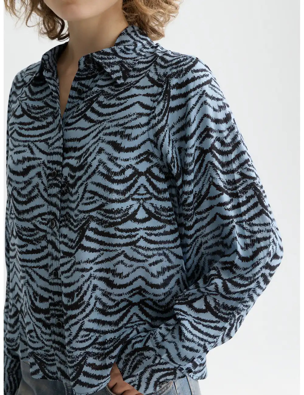 Relaxed Ikat Shirt full model shot showing overall fit by Scotch & Soda