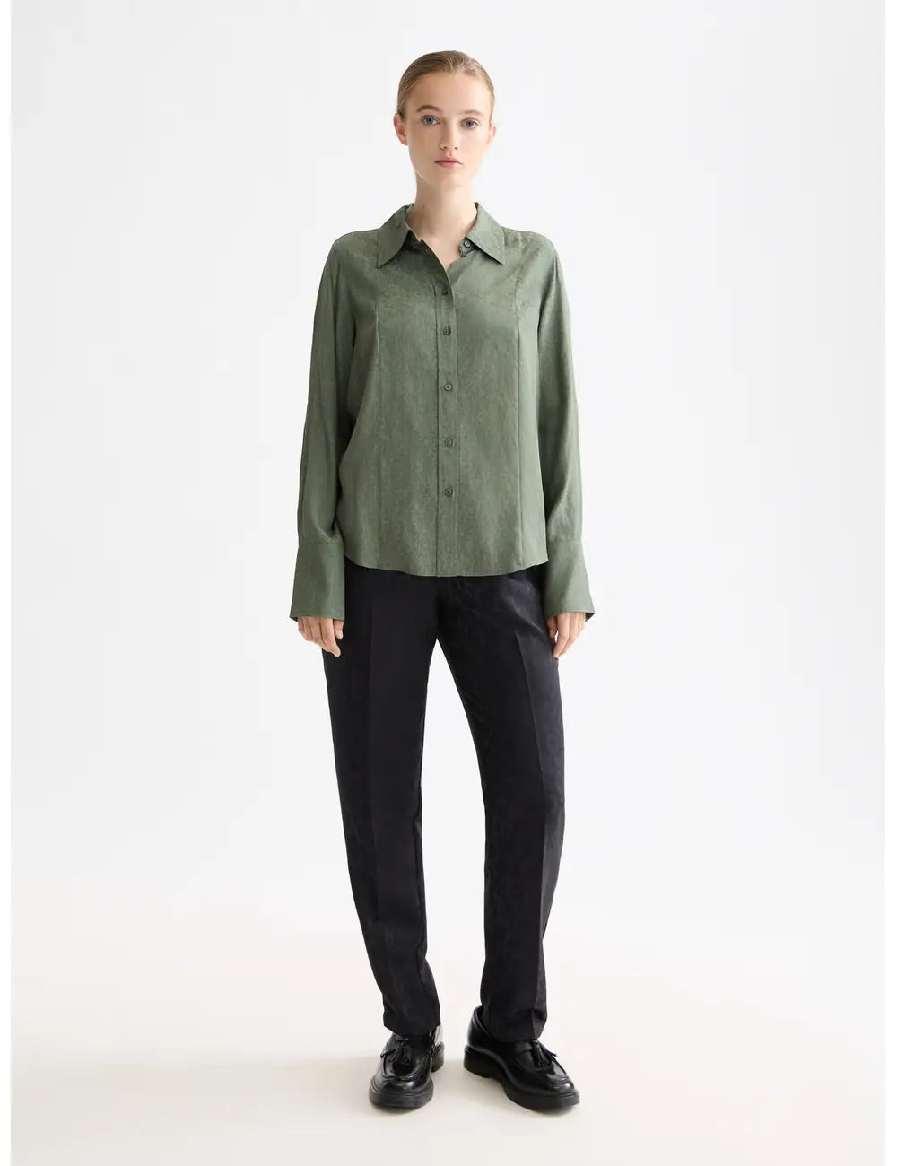 Jacquard Shirt Thyme full model shot showing overall fit by Scotch & Soda