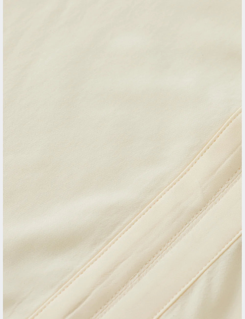 Easy Top With Cuffs detail view by Scotch & Soda