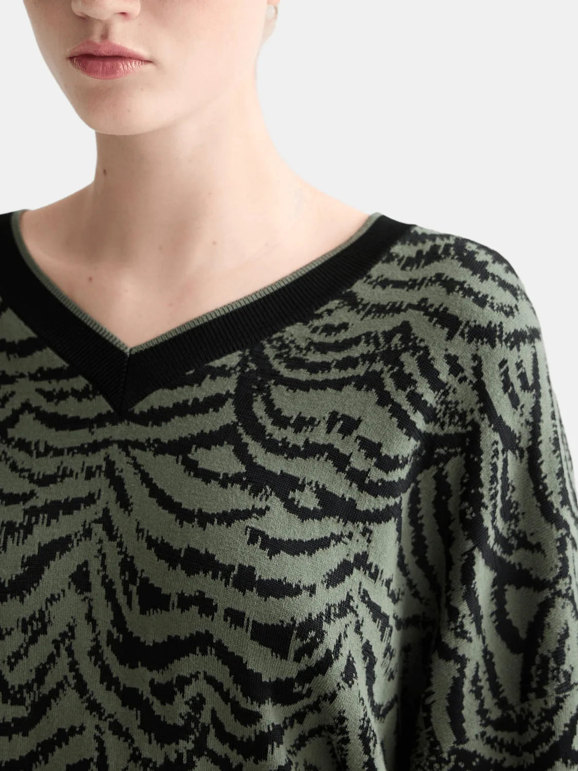 Jacquard V Neck Pullover Image 6 - Scotch & Soda