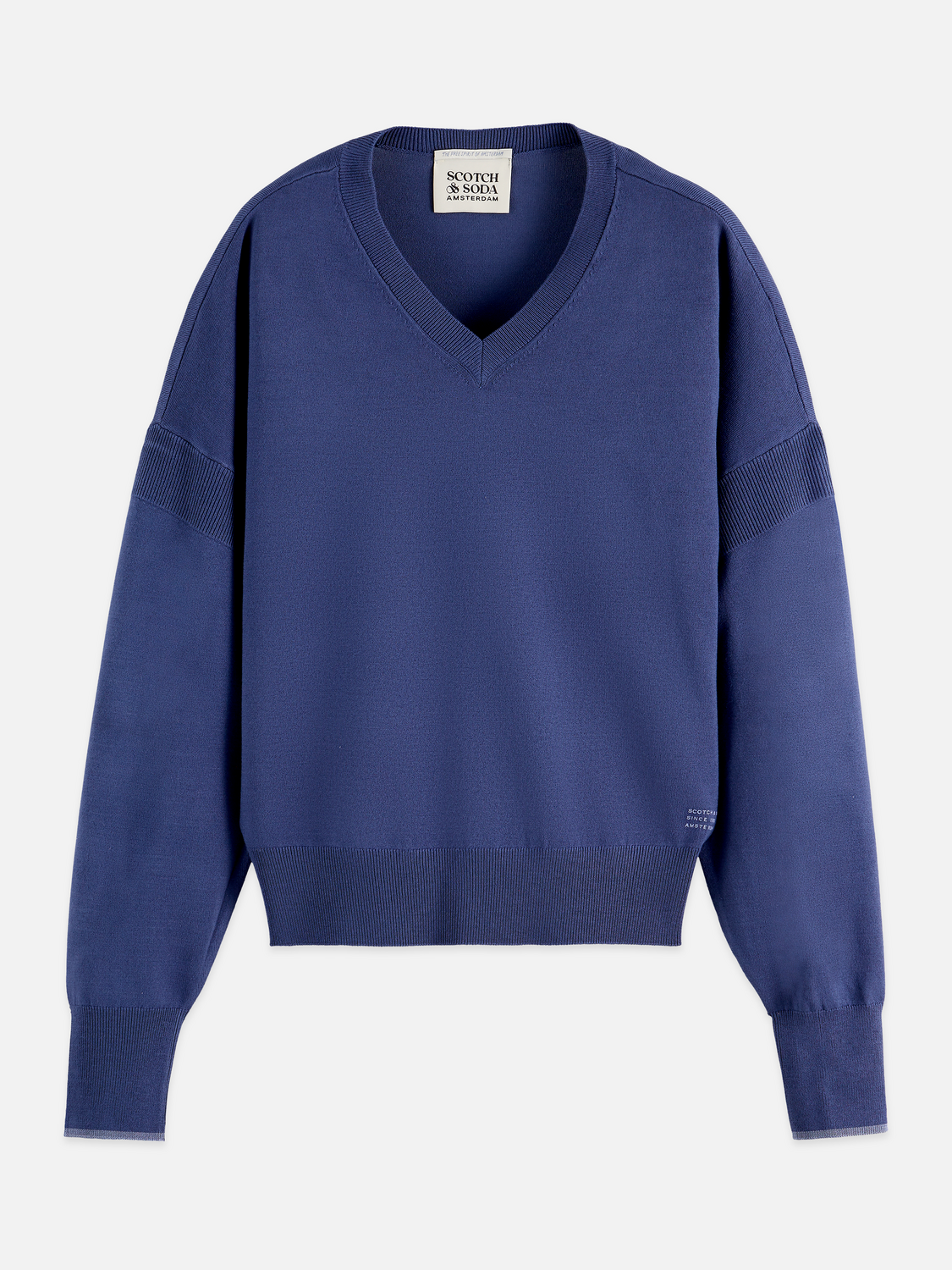 V-neck relaxed pullover