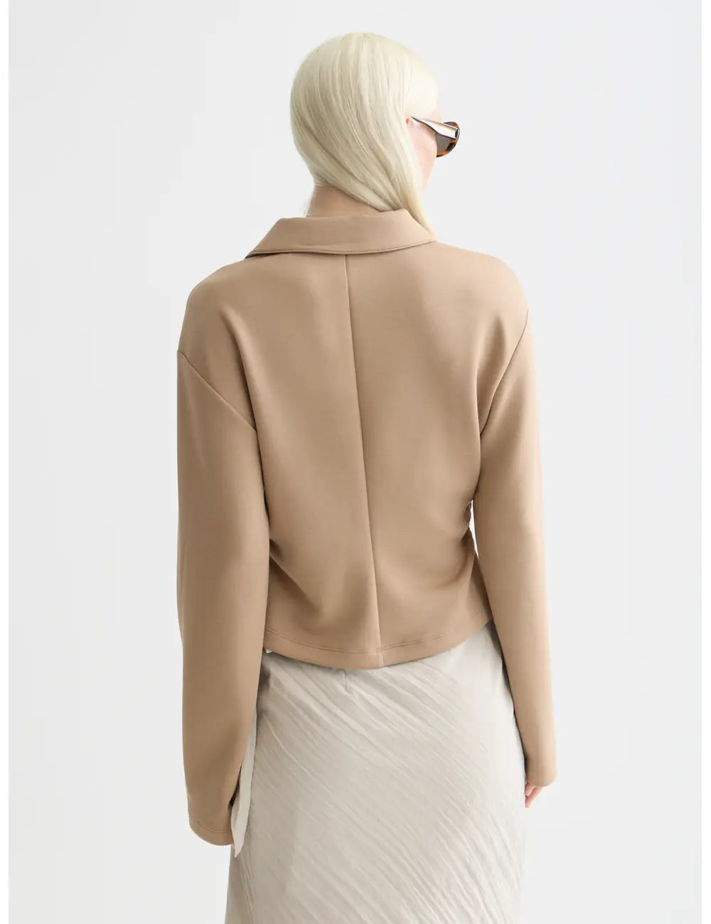 Modal Shirt detail shot of fabric and craftsmanship by Scotch & Soda