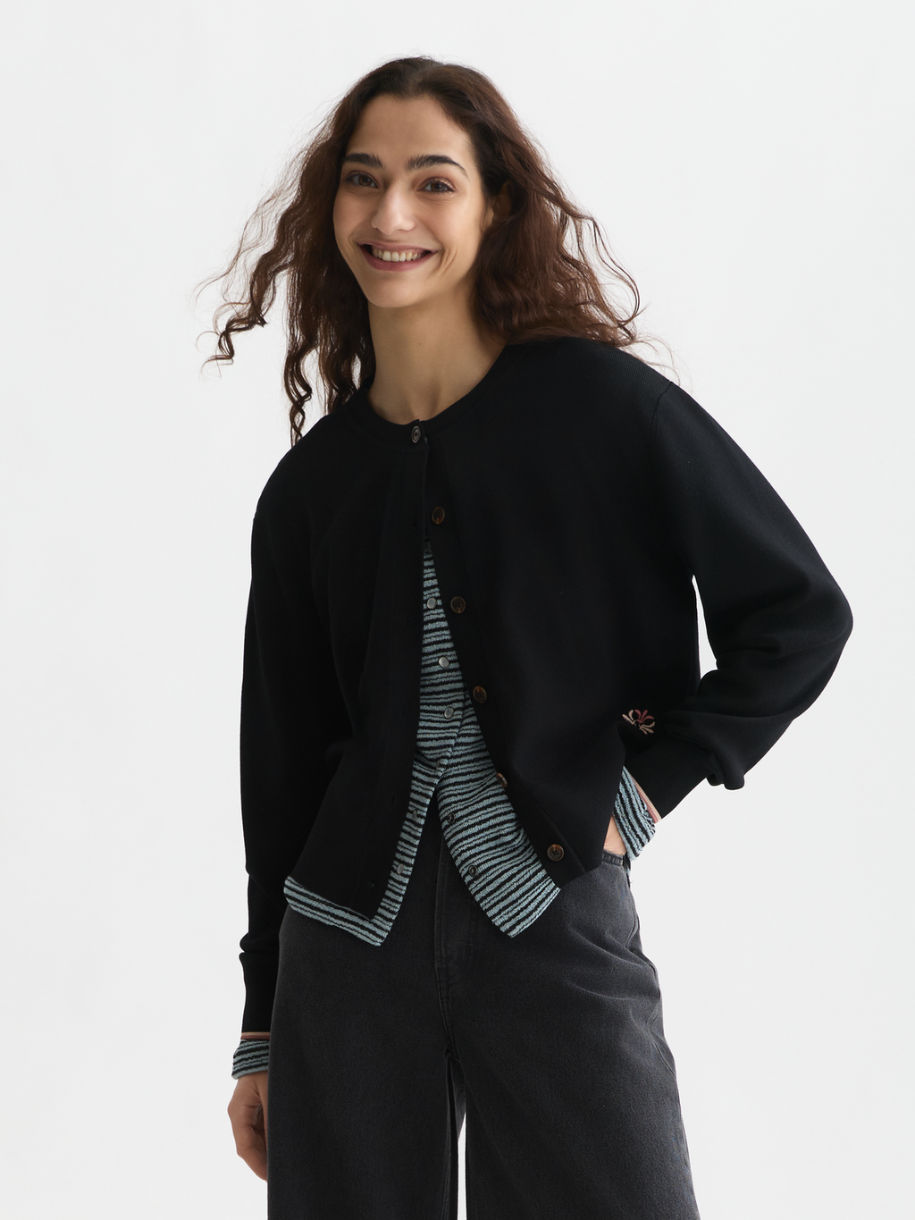Compact relaxed cardigan