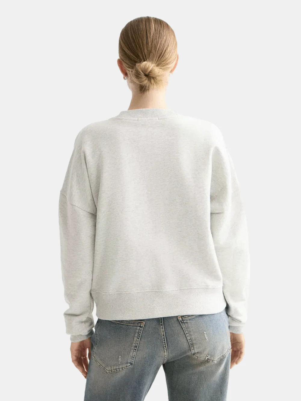 chest-artwork-relaxed-sweatshirt detail shot by Scotch & Soda