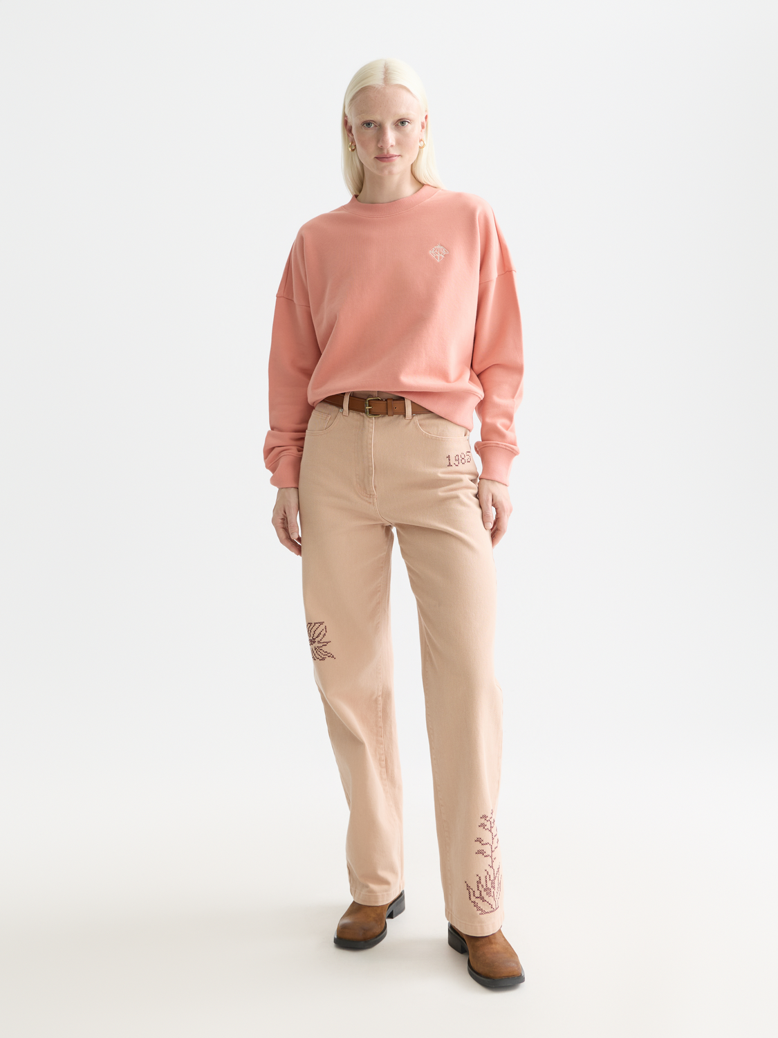 Embroidered logo relaxed sweatshirt