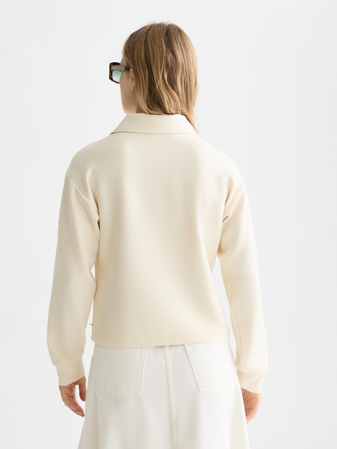 Zip-up sweatshirt