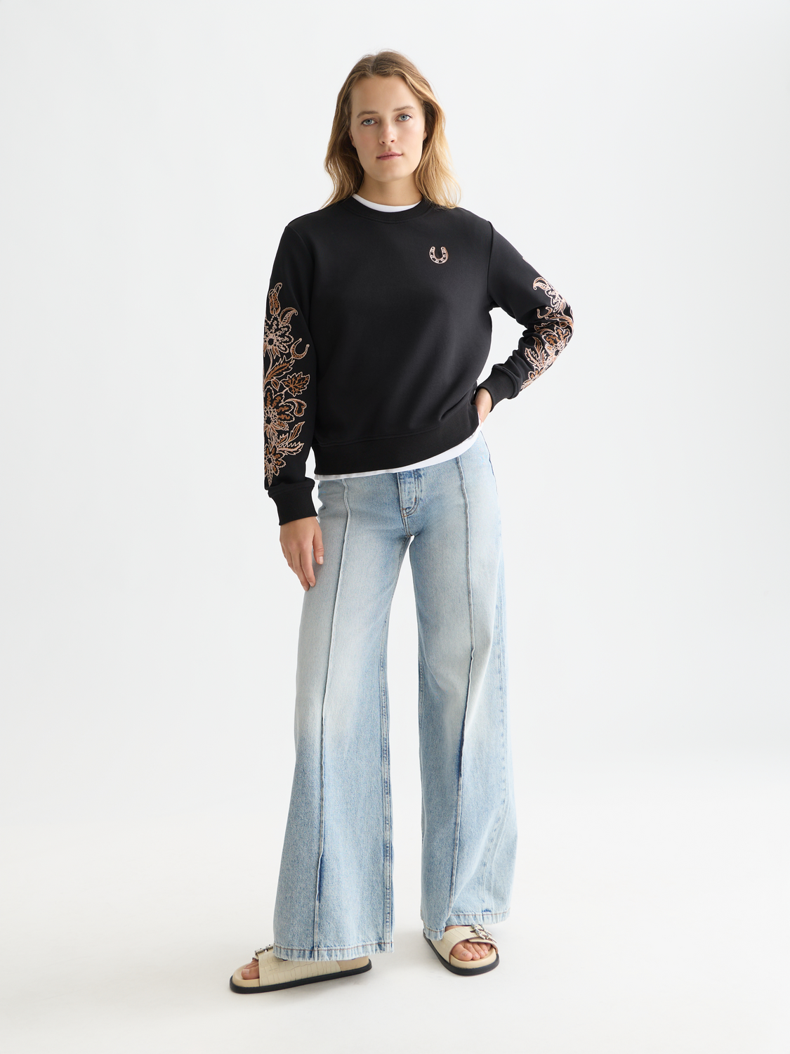 Embroidered sweatshirt