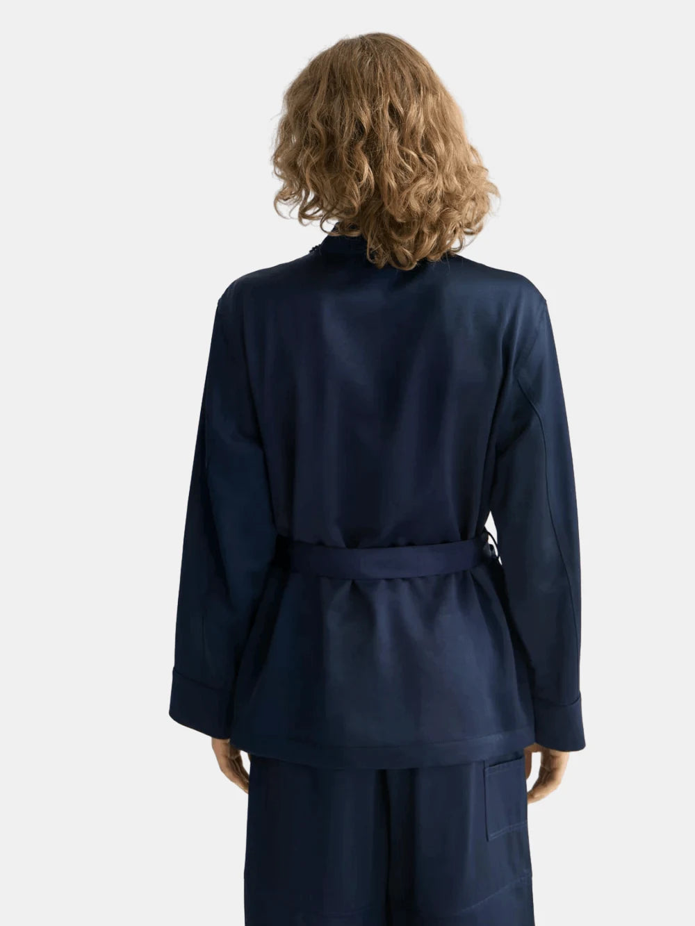 satin-blazer detail shot by Scotch & Soda