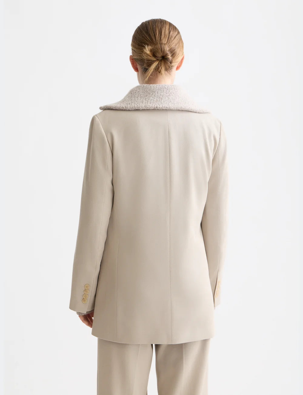 Gabardine Blazer detail shot showing fabric and craftsmanship by Scotch & Soda