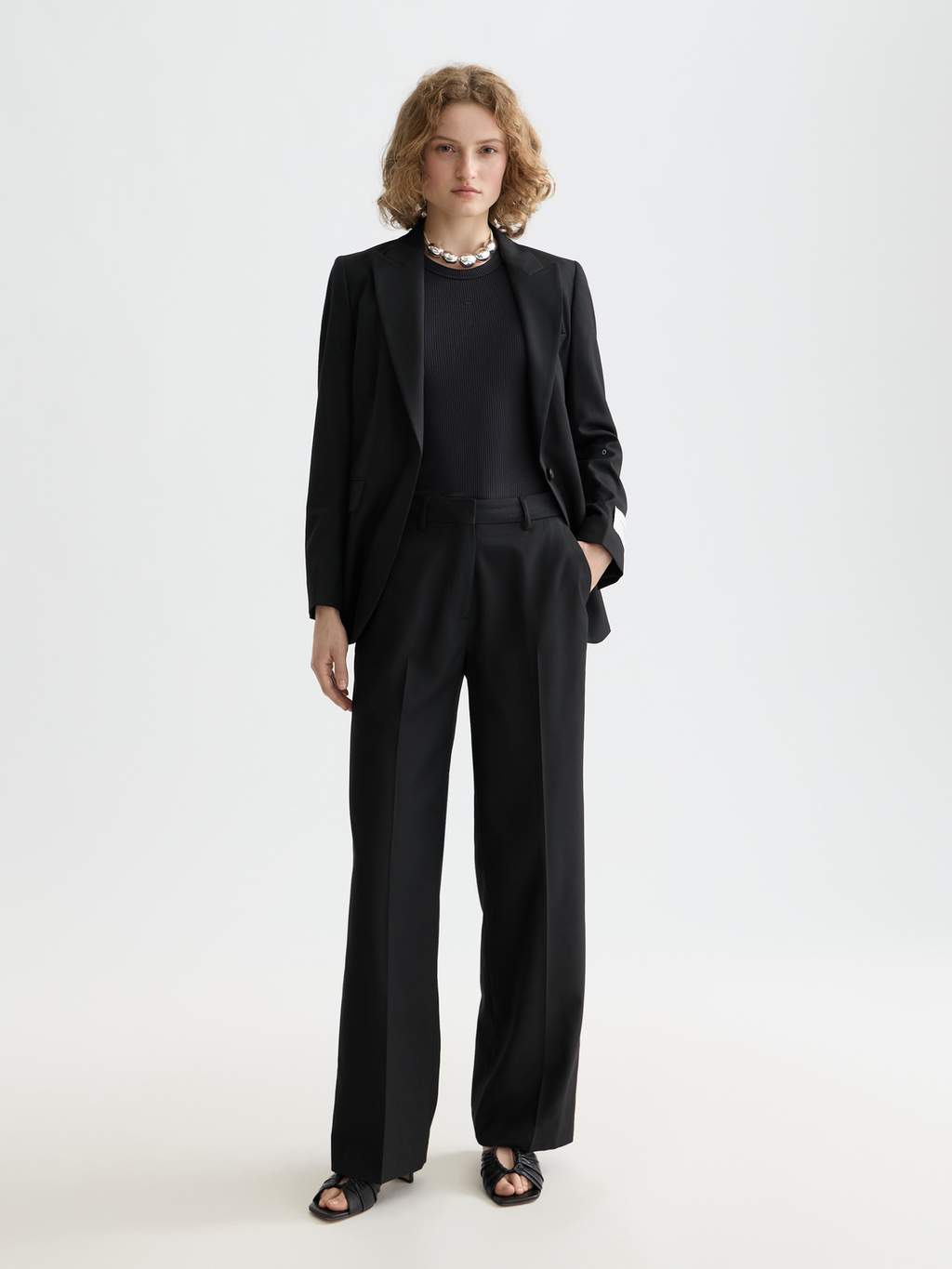 Essentials fitted blazer