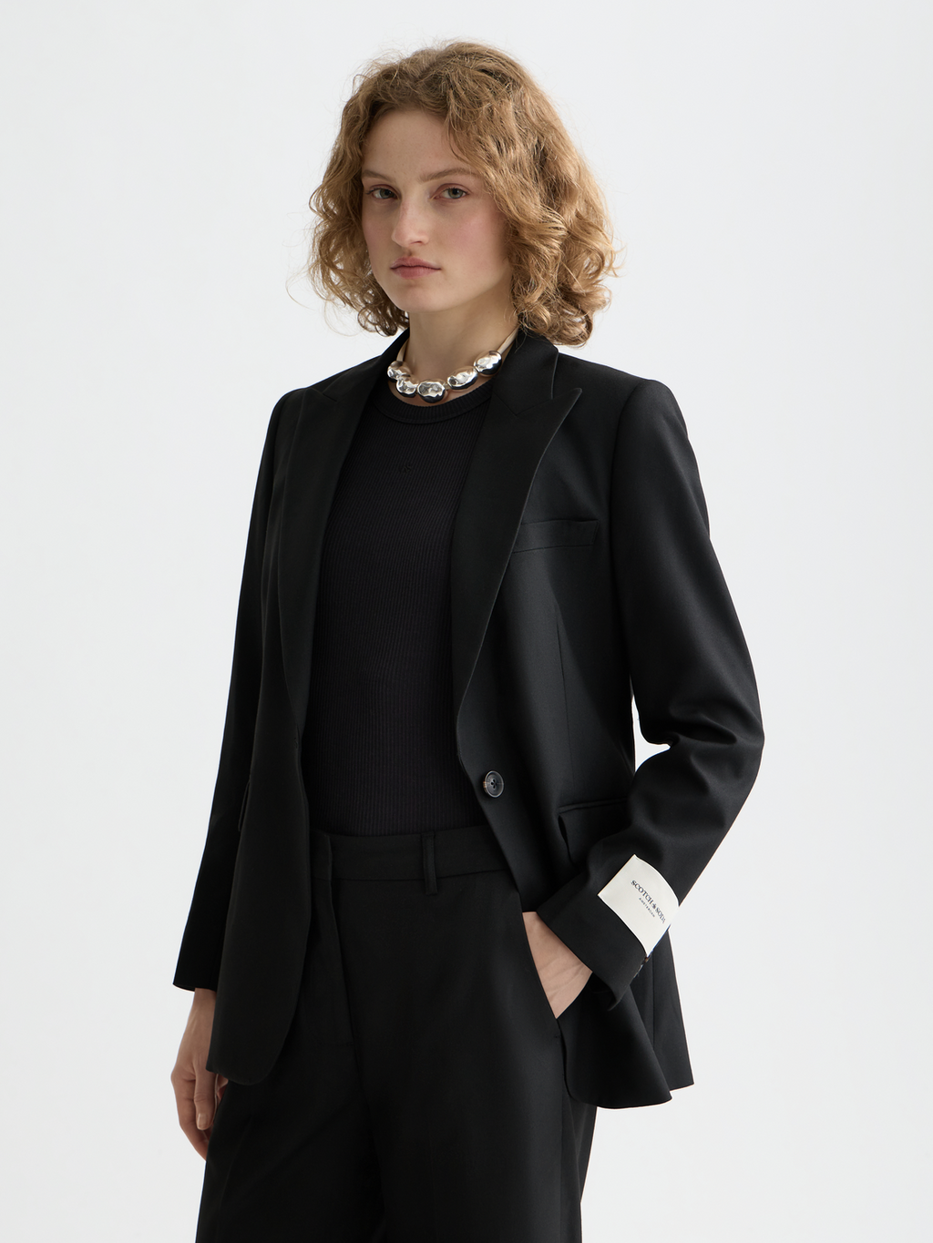 Essentials fitted blazer