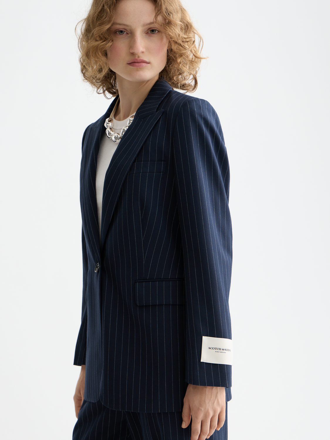 Essentials fitted blazer