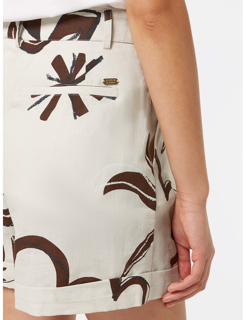 Linen Printed Shorts detail view by Scotch & Soda