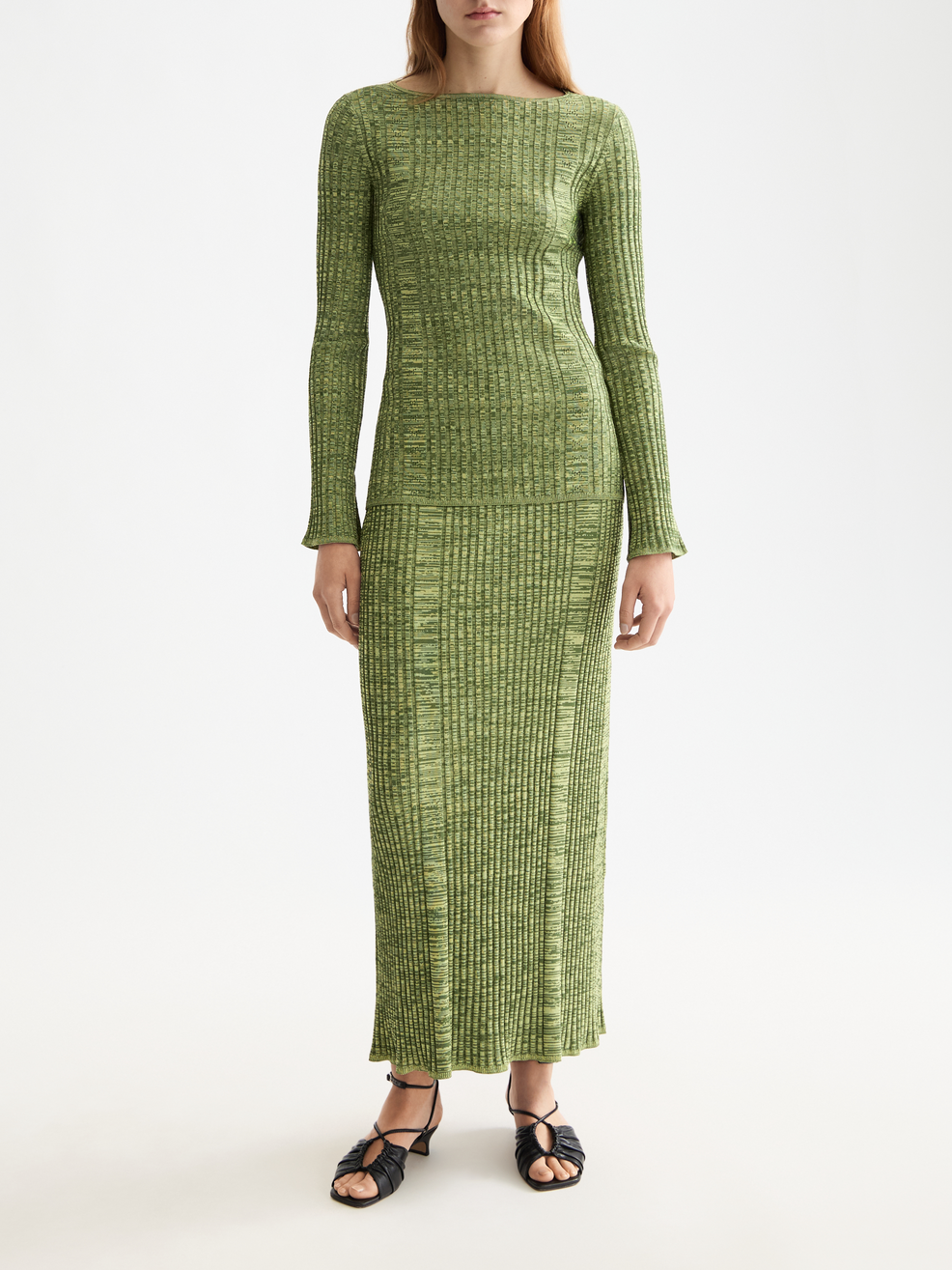 Ribbed knitted maxi skirt